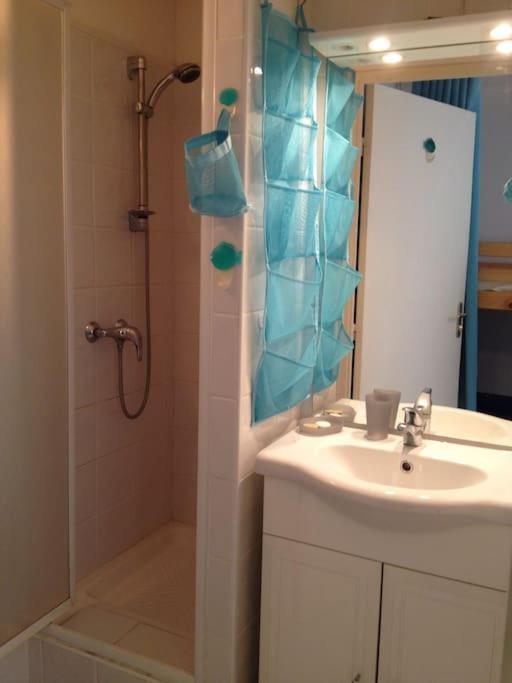 Coquet T2, Quartier Des Quilles, Climatise, 300M Des Plages Sete Exterior photo